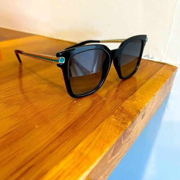 Gorgeous!! SALVATORE FERRAGAMO 52mm Sunglasses sf832s - Picture 2 of 11